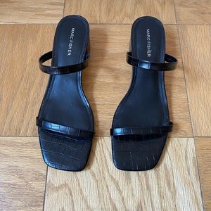 Marc Fisher Caylon 2 Sandals (black)